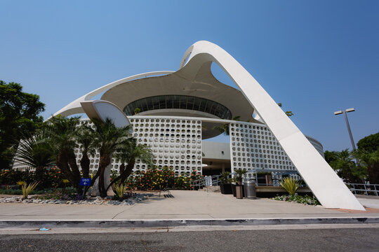 Los Angeles California, LAX, Los Angeles International Airport, Theme Building, space age architecture, Googie architecture, futuristic design, airport landmark, iconic structure, mid century modern, 