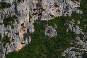 Obraz premium Plunging view over the Verdon River in the Gorges du Verdon area, a canyon, in the south of France