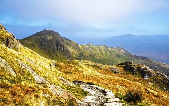 Pyg Track over Llyn Llydaw lake, Pen-y-Pass, mountain pass, Snowdonia, Gwynedd, north-west Wales, UK