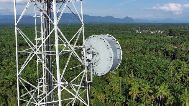 signal transmitter tower during the day