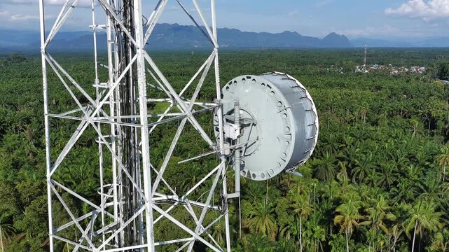signal transmitter tower during the day