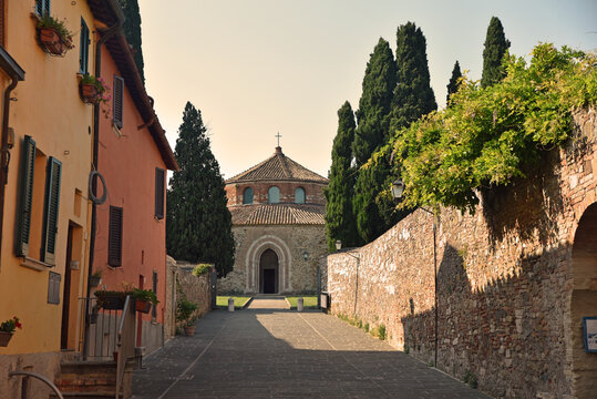 Eglise&nbsp;romane San Michele Arcangelo &agrave; Perugia. Italie	