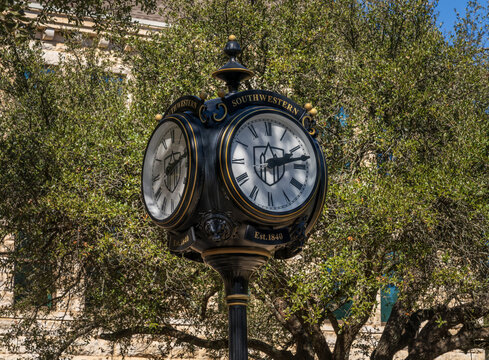 Georgetown, TX - 19 February 2026: Alumini Clock on the historic private college campus of SouthWestern University or SU in Texas