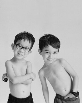 Toddlers on b&w Film 