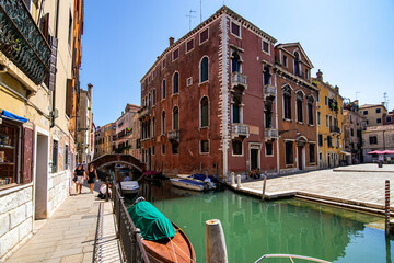 View of the canals of Venice (Italy) © McoBra89