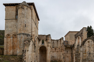 Naklejka premium San pedro de arlanza monastery ruins in spain