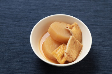 大根と油揚げの煮物