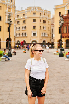 Blonde girl tourist in Per&uacute;