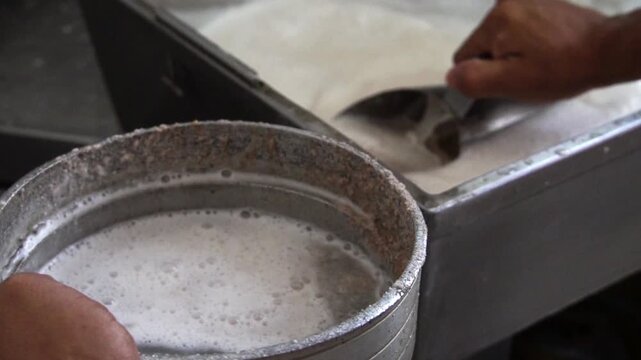 Prepara&ccedil;&atilde;o leite - sorvete de creme