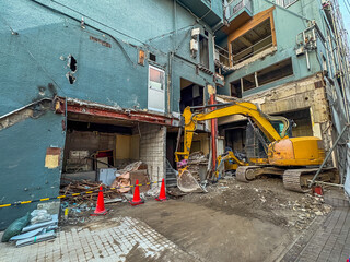 解体現場　Building demolition site