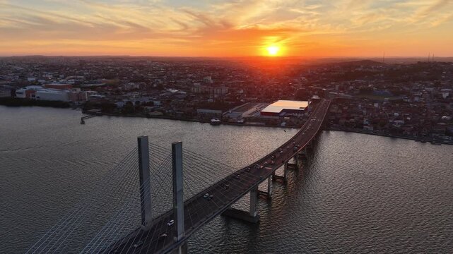 City of Aracaju, showing buildings and the bridge that gives access to the municipality of Barra dos Coqueiros
