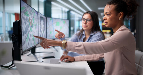 Fototapeta premium Innovative African-American Woman Architects Diverse 3D BIM Technology Design