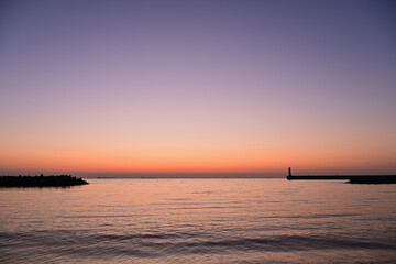 四日市の海から昇る朝陽