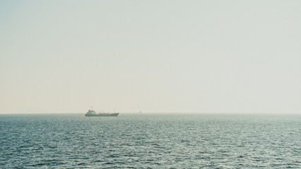 Obraz premium 愛媛県八幡浜市から大分県別府市までのフェリー航路からの風景