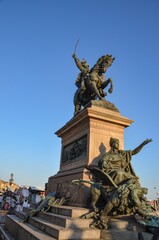 Obraz premium Italy, Venice, September 29, 2025, The National Monument in honor of Victor Emmanuel II at Piazza Venezia, called the Victor Emmanuel Monument or simply the Vittoriano