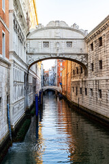 Fototapeta premium View of the Bridge of Sighs in Venice (Italy)