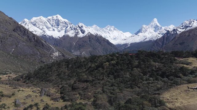 Flight towards Taboche, Cholatse, Everest, Nuptse, Lhotse, Ama Dablam in Nepal