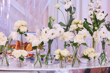 Obraz premium The decor of the wedding table. A celebration in honor of the newlyweds