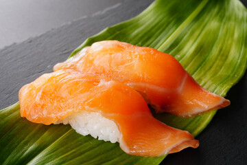 握り寿司　サーモン