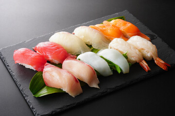 握り寿司　12貫セット