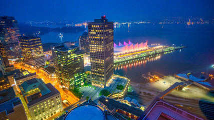Obraz premium Vancouver aerial skyline at night, British Columbia, Canada