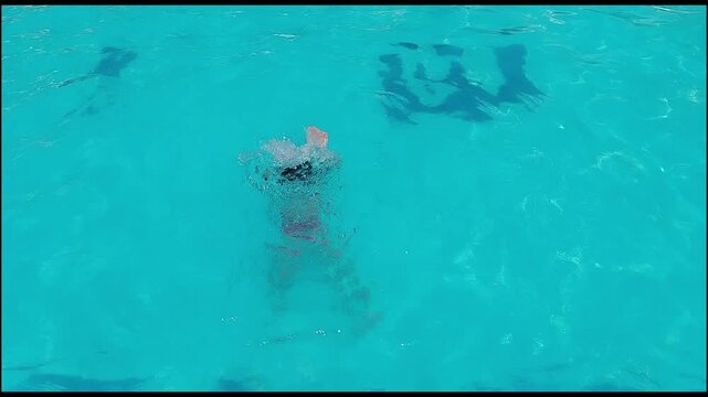 The danger of drowning in a swimming pool