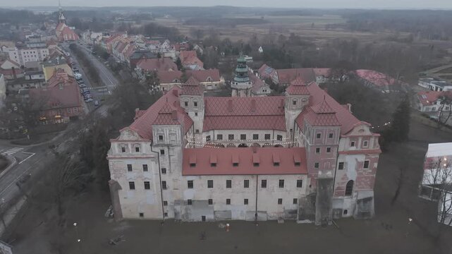 Przelot dronem nad zamkiem w Niemodlinie