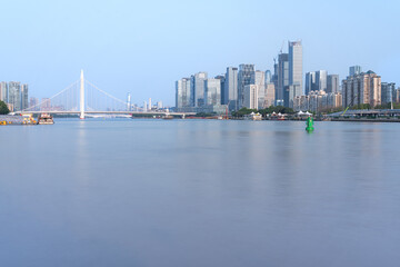 Obraz premium Pearl River Bridge and Guangzhou Skyline, Pazhou Business District