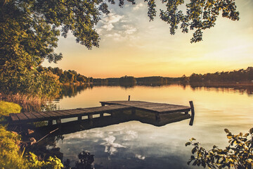 Pomost na jeziorze © Studio Migafka