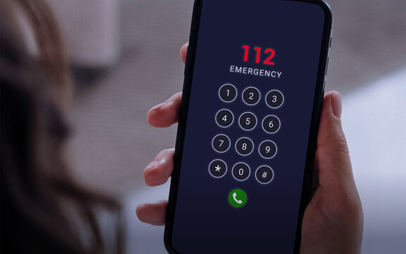 112 Emergency Number on Smartphone Screen