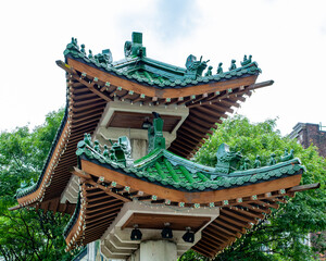 Fototapeta premium chinese pavilion in the park