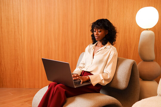 Woman Creative director focused on digital project