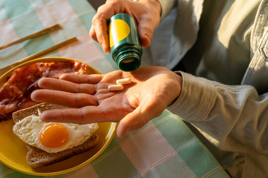 Breakfast and vitamins