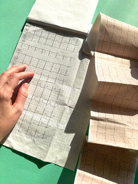 a person measures the pressure