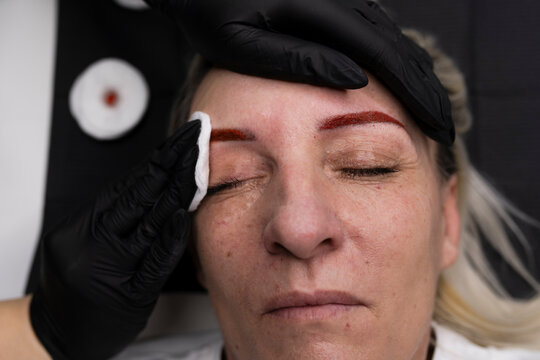 Gray Eyebrow Pigment Removal and Color Correction Before Powder Brows