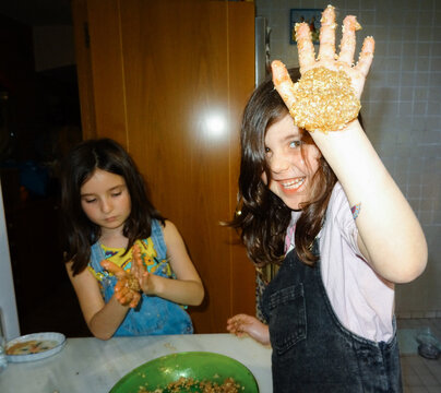Kids making oat oatmeal cookies. UGC flash