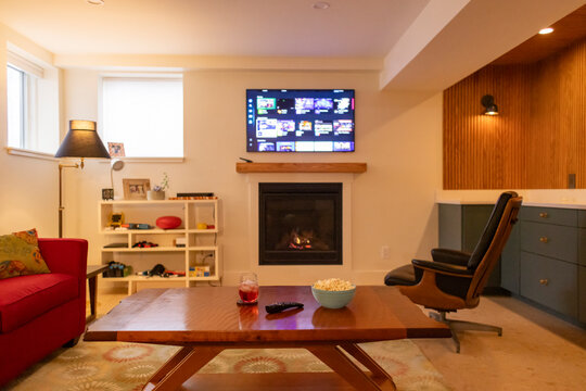 Streaming tv video screen basement house