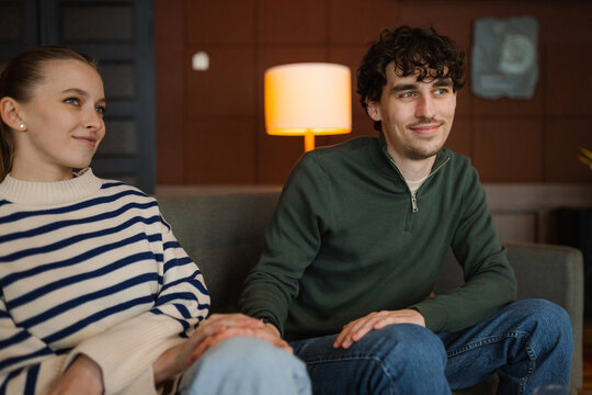 A man and a woman at a psychologist's appointment