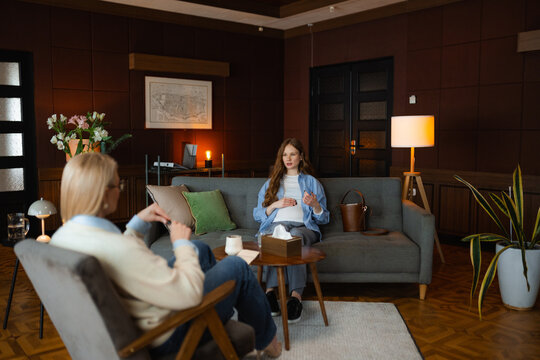 A woman at a psychologist's appointment