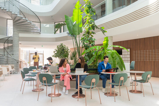 Coworking Lounge With Modern Design