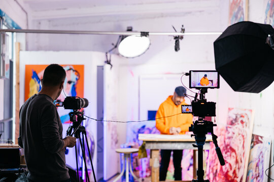 Artist filmed while make a livestream class

