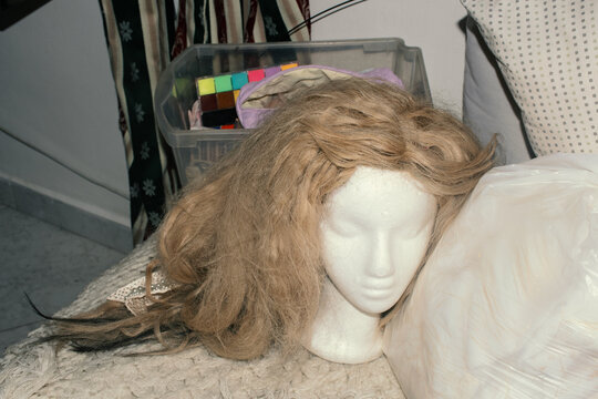 Drag wig on mannequin head 