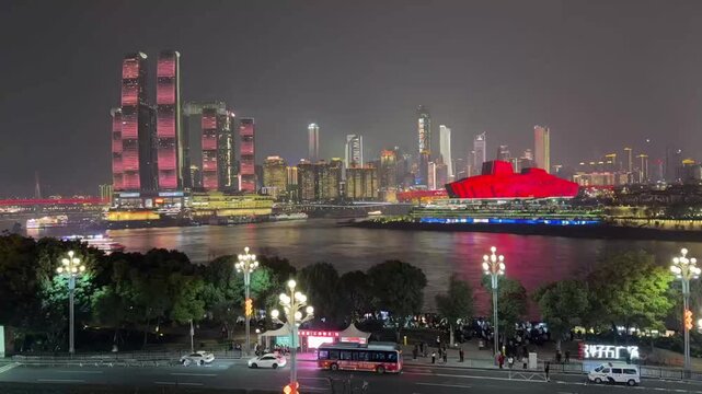 17 Chwefror 2026, Chongqing, Tsieina Golygfa nos hudolus o Chaotianmen yn ystod cyfnod Gŵyl y Gwanwyn 2026.