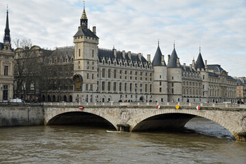 Tours de la Conciergerie à Paris © JFBRUNEAU