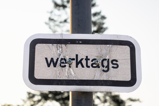 Verkehrszeichen f&uuml;r Werktage