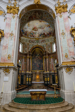 Basilika Maria Himmelfahrt in der Benediktinerabtei Ettal - der Altarraum