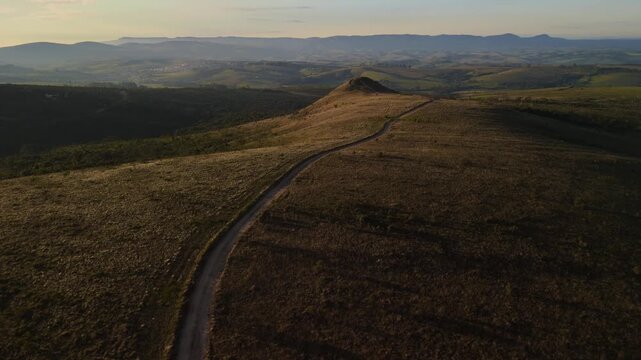 Estrada no alto da montanha, Minas Gerais