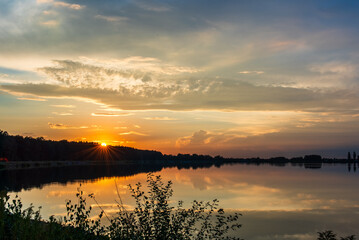 Obraz premium sunset over lake