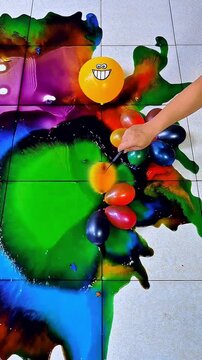 Satisfying sound balloons popping and glass breaking video 