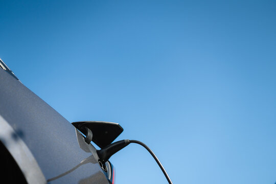 Charging cable in the electric car connector